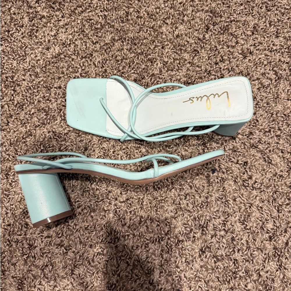 blue heels